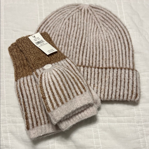 aerie Accessories - Cozy Knit Aerie Beanie and Gloves Set